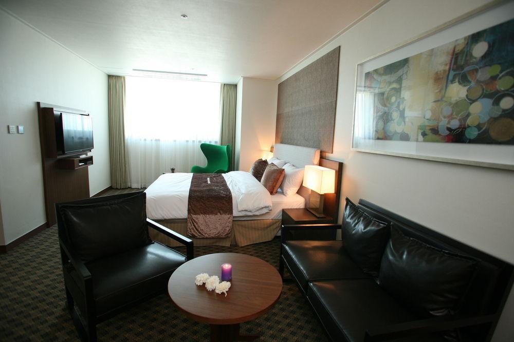 Hyunjin Tourist Hotel Donghae Exterior foto
